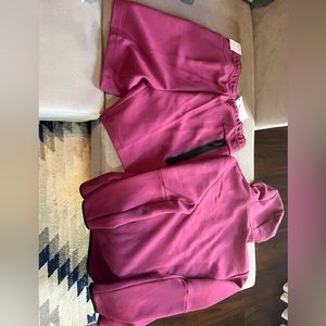 Nike tech fleece,Nike tech shorts